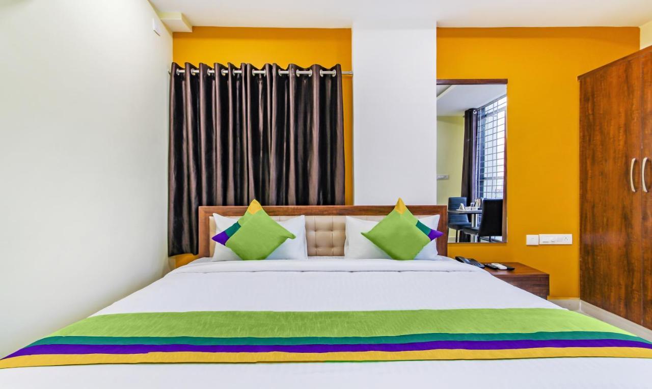 Itsy Hotels D'Comfort Inn Хидерабад Екстериор снимка