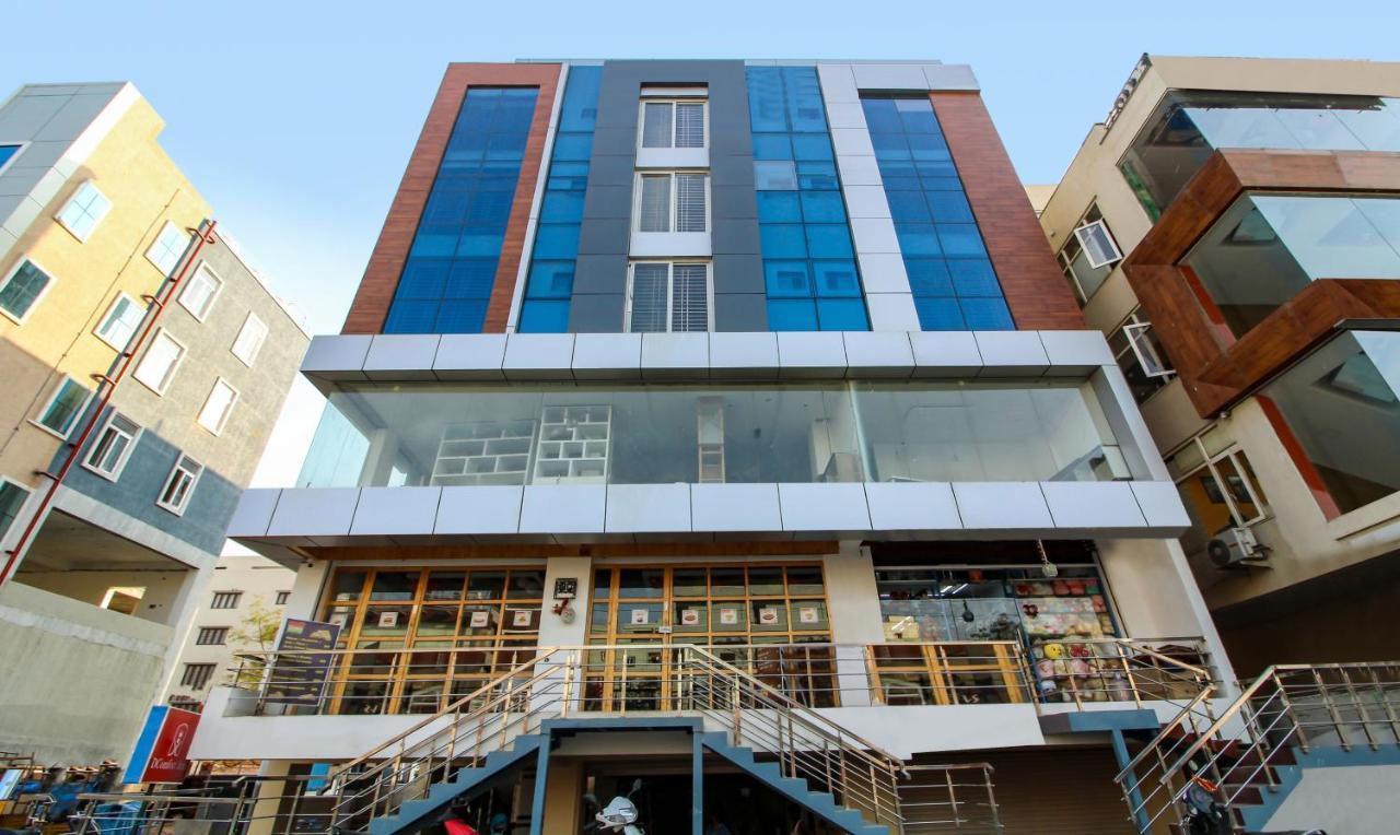 Itsy Hotels D'Comfort Inn Хидерабад Екстериор снимка